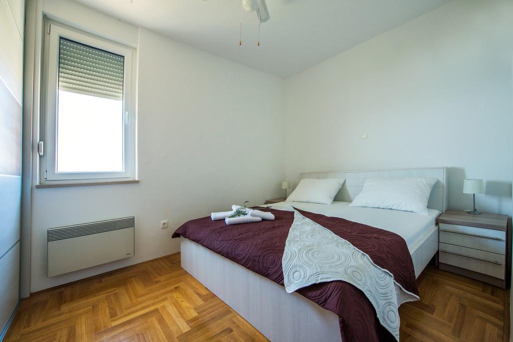 Apartment Dominik Podstrana Exteriör bild